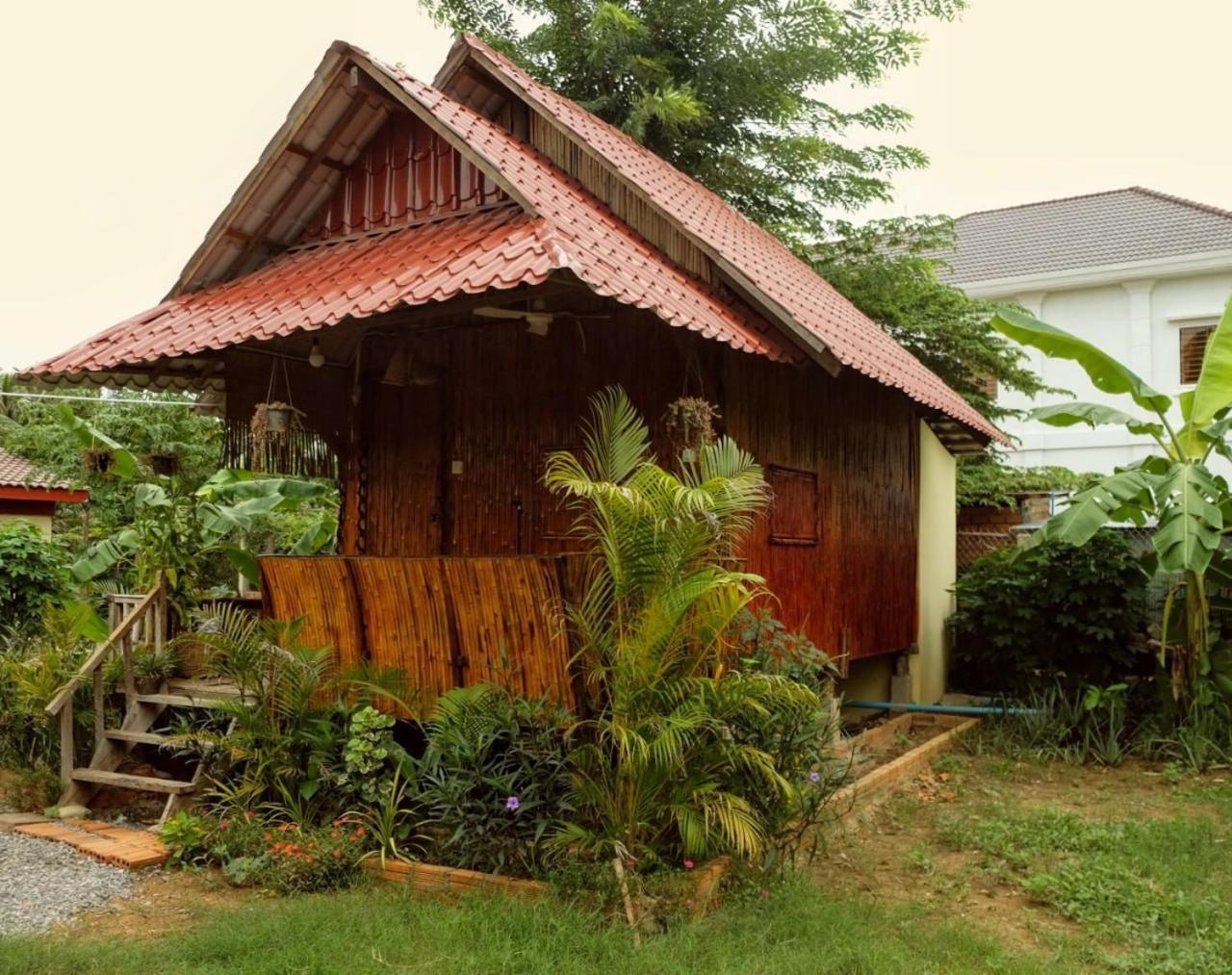 באטאמבנג Odambang Village Homestay מראה חיצוני תמונה