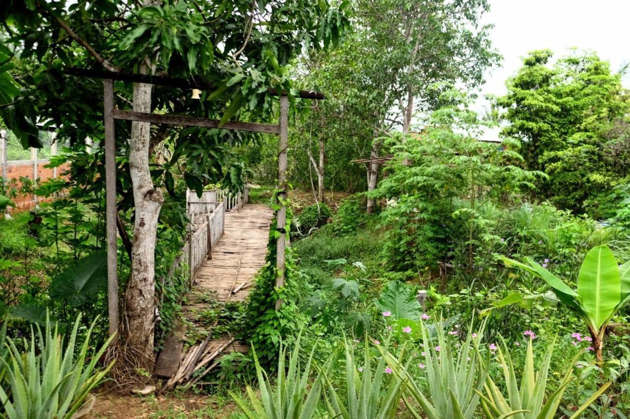 באטאמבנג Odambang Village Homestay מראה חיצוני תמונה