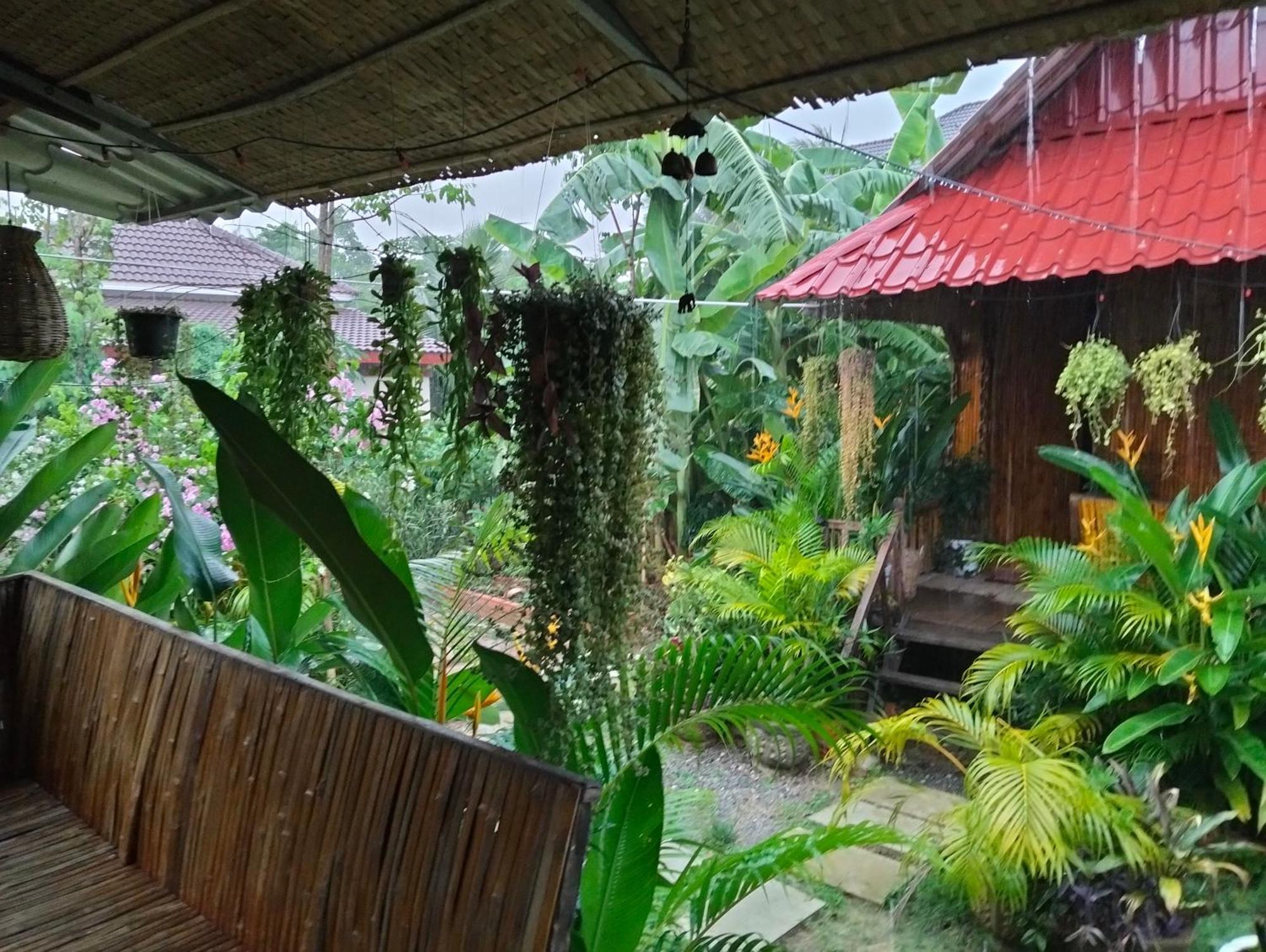 באטאמבנג Odambang Village Homestay מראה חיצוני תמונה